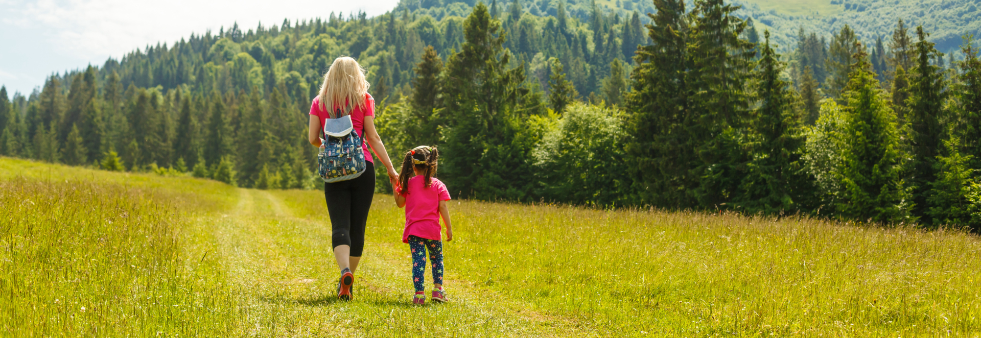 maman et sa fille au montenegro en famille